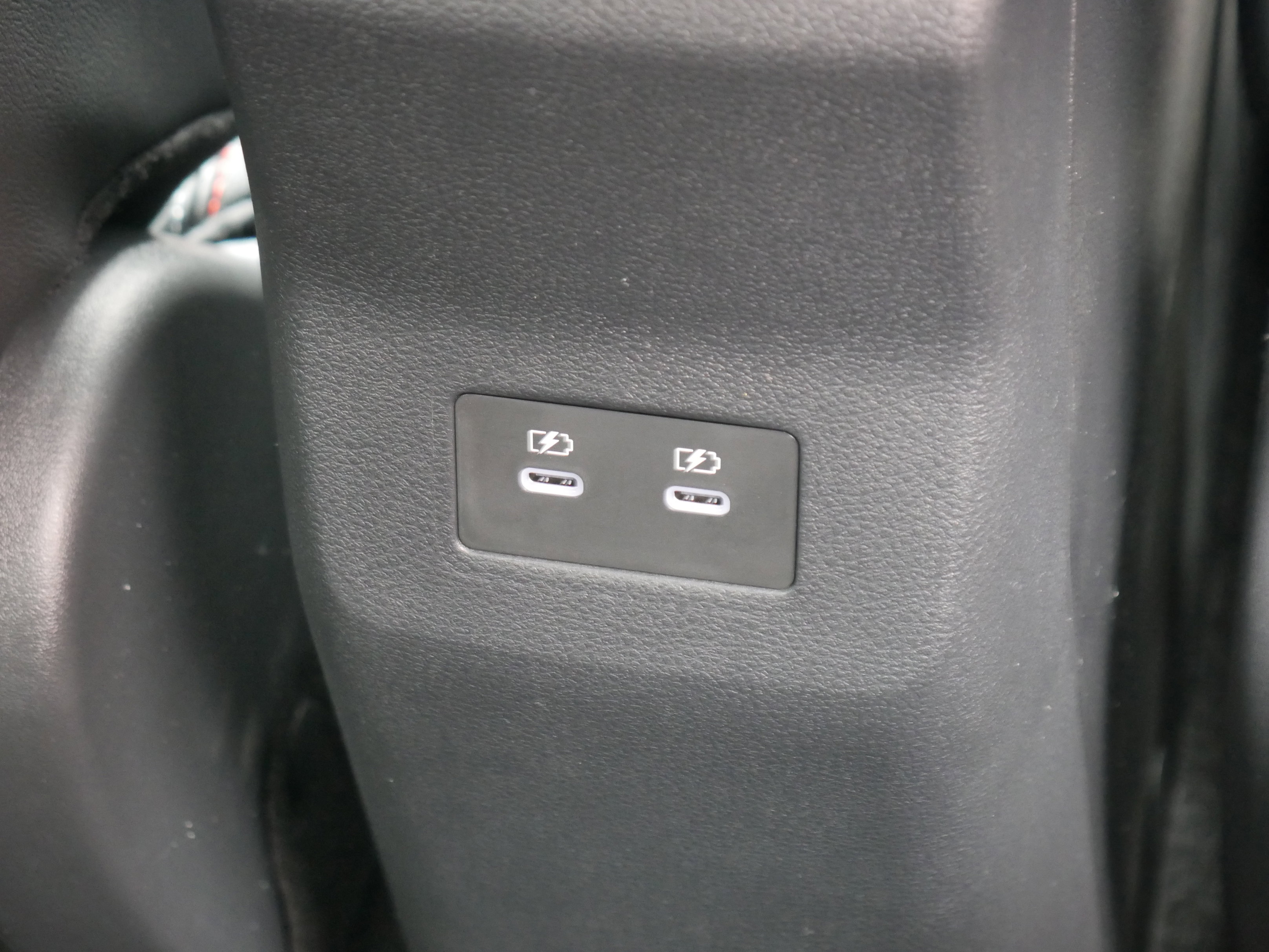 New 2026 Nissan Kicks SR w/ SR Premium Package image 29