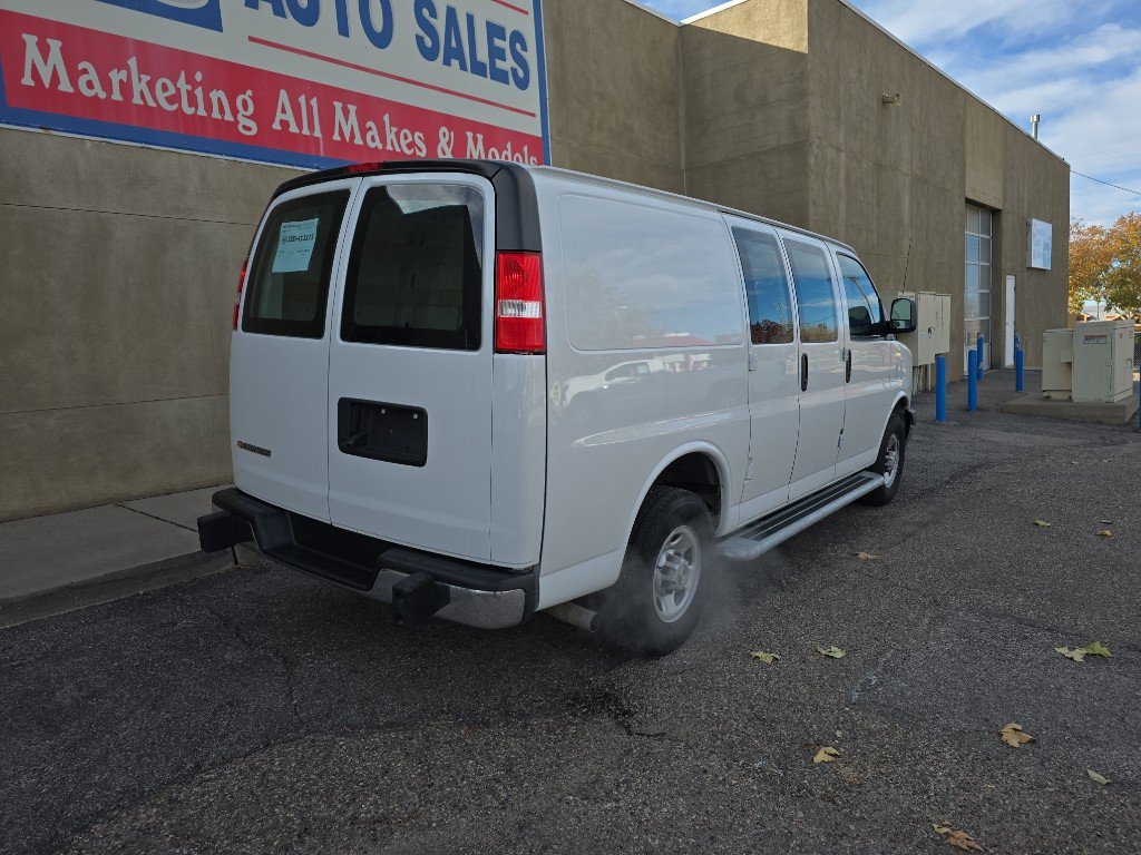 Used 2024 Chevrolet Express 2500 w/ Driver Convenience Package image 8
