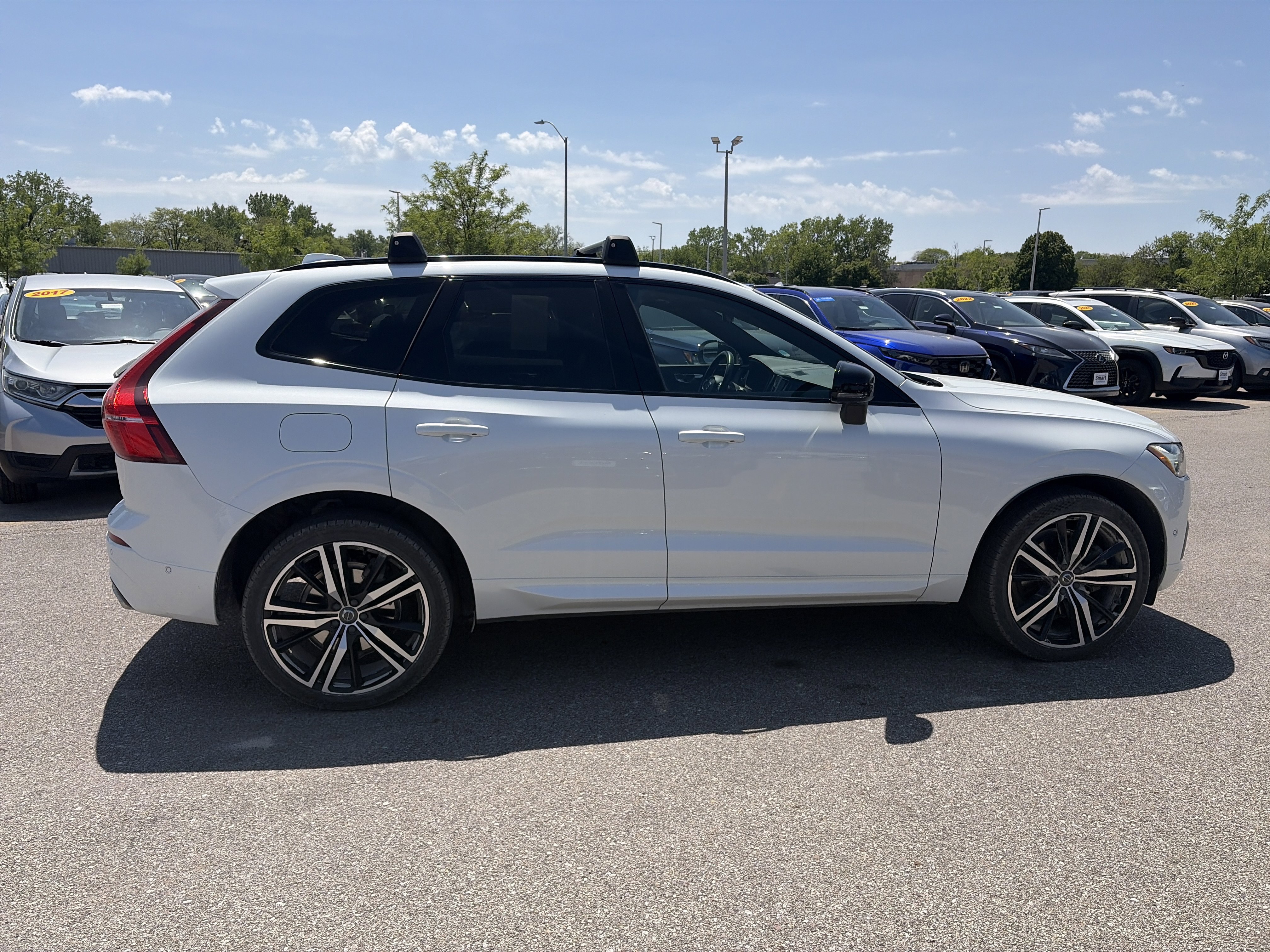 Used 2021 Volvo XC60 T8 R-Design w/ Protection Package Premier AWD/4WD image 5