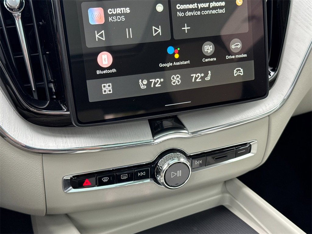 New 2026 Volvo XC60 T8 Ultra w/ Climate Package image 20