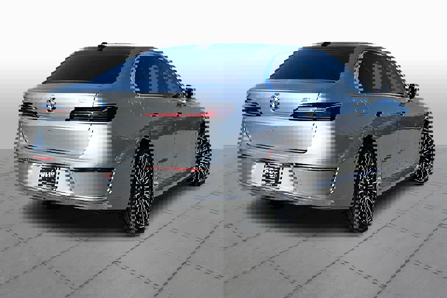 Used 2025 BMW i7 eDrive50 image 12