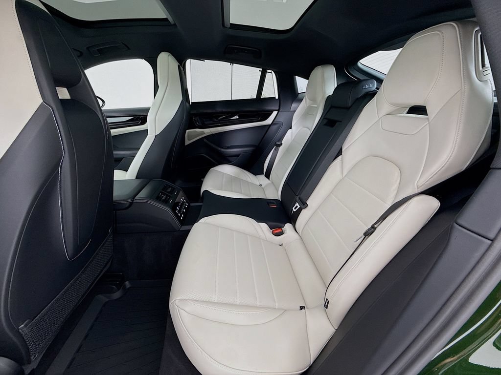 Certified 2025 Porsche Panamera 4 AWD/4WD image 23