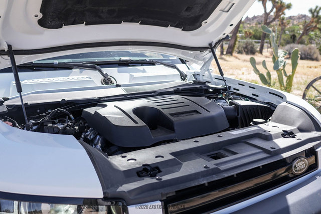 Used 2023 Land Rover Defender 90 X-Dynamic SE image 23