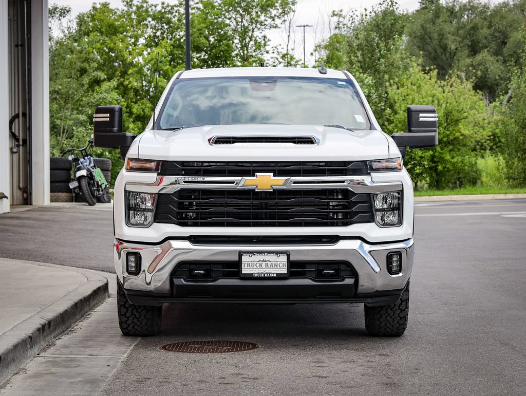 Used 2024 Chevrolet Silverado 2500 LT w/ Convenience Package AWD/4WD image 9