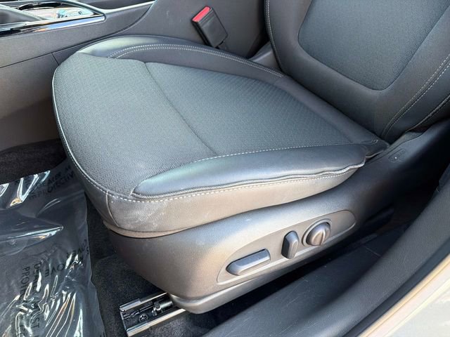 Used 2023 Buick Encore GX Select w/ Sport Touring Package image 18