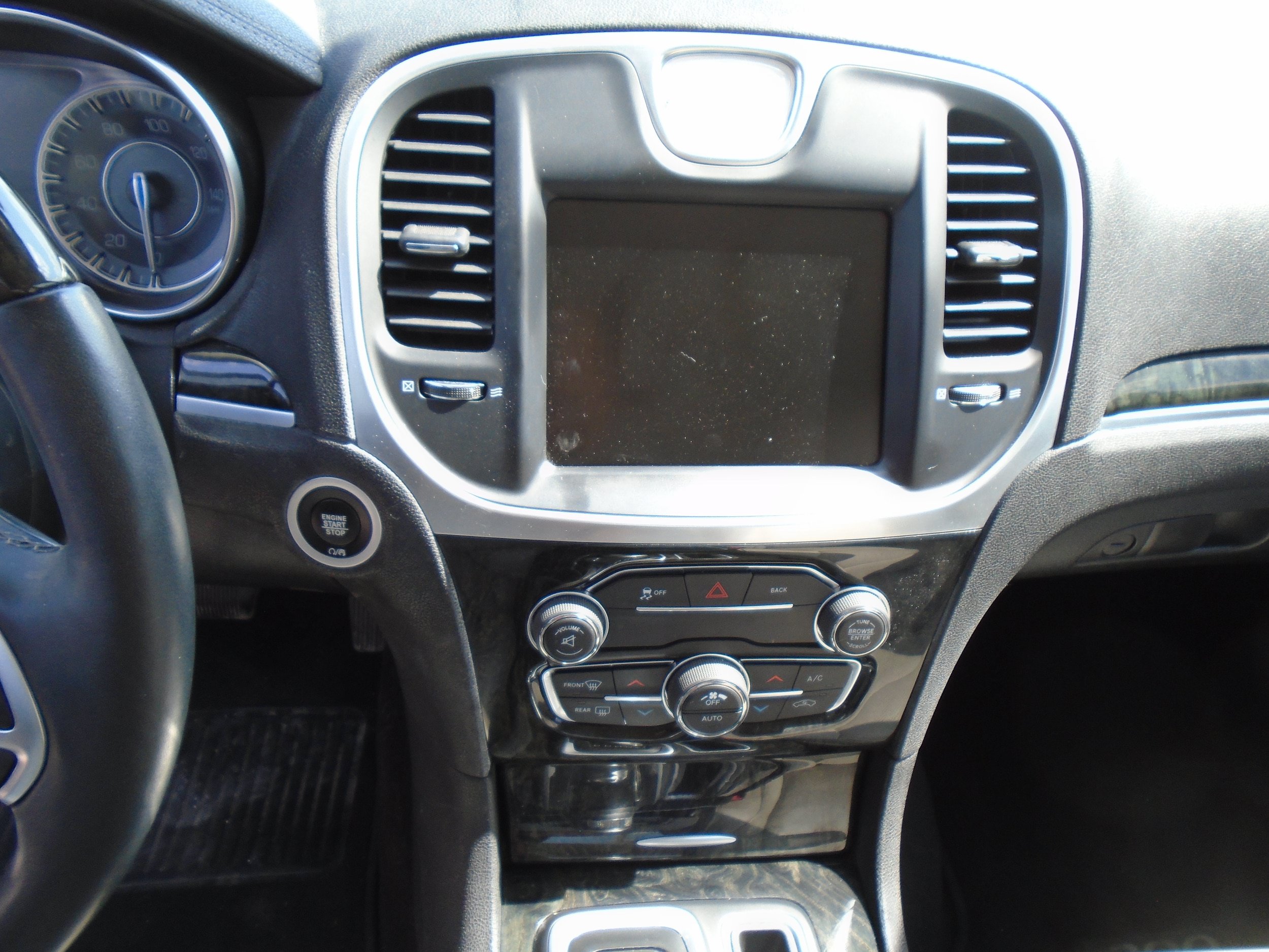 Used 2016 Chrysler 300 C AWD/4WD image 10