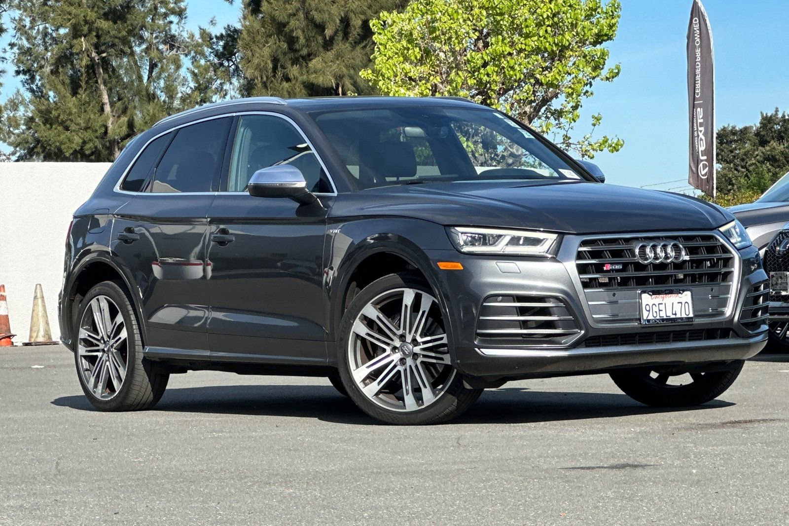 Used 2018 Audi SQ5 Premium Plus image 2