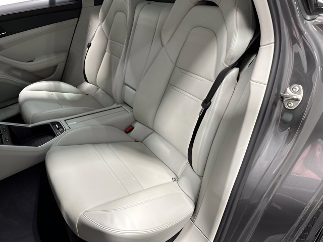 Used 2018 Porsche Panamera 4S AWD/4WD image 30