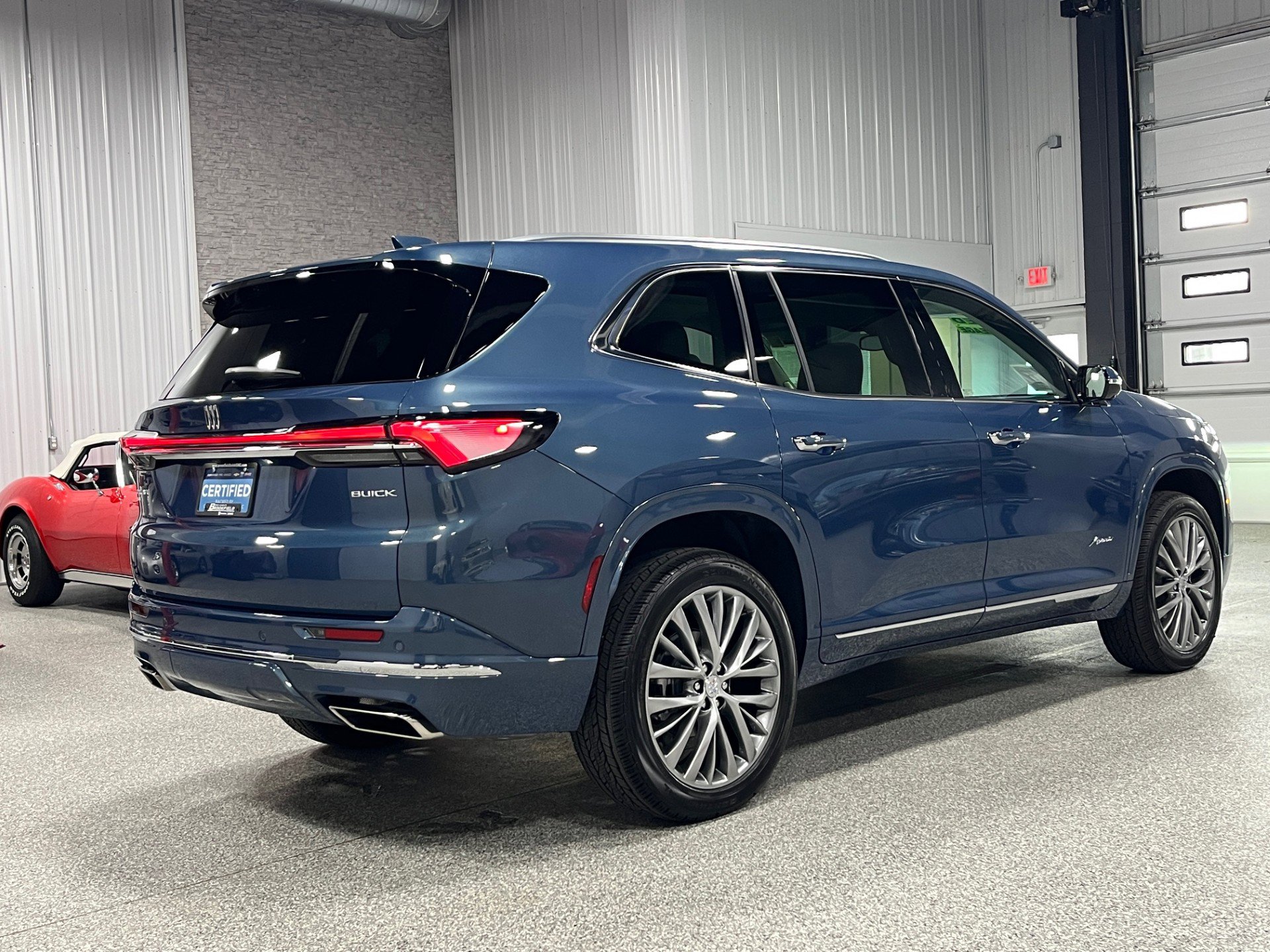Certified 2025 Buick Enclave Avenir w/ Trailering Package, 5000 lbs. image 5