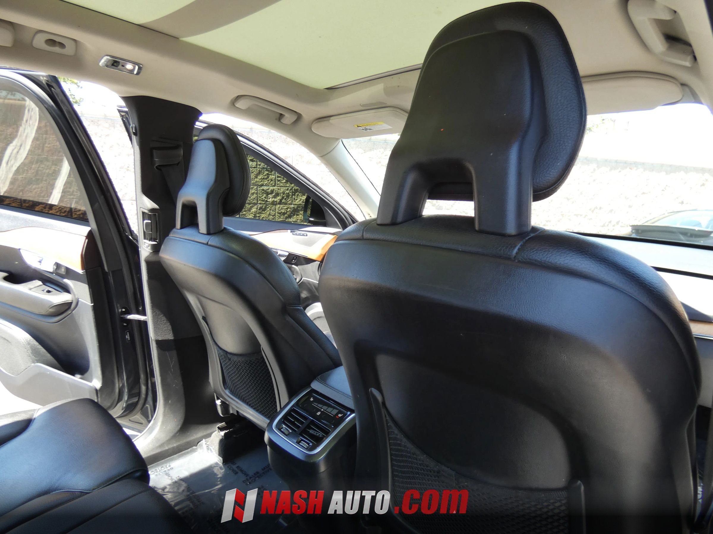 Used 2022 Volvo XC90 T5 Momentum w/ Climate Package AWD/4WD image 38