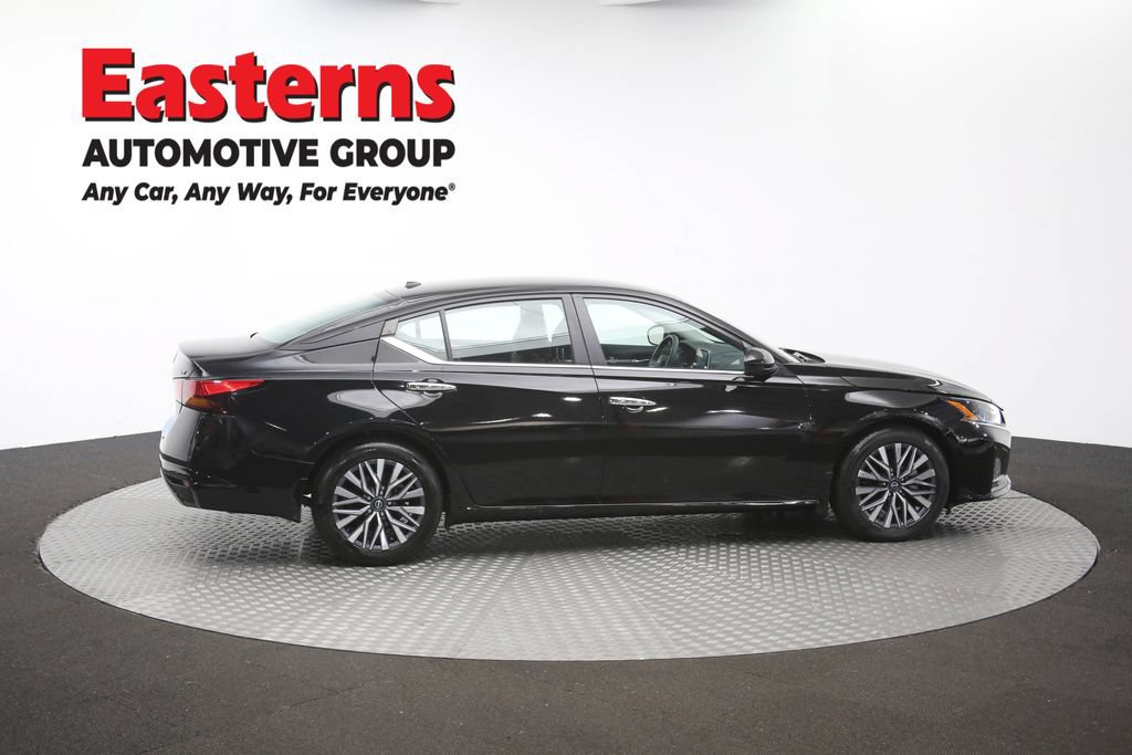 Used 2023 Nissan Altima 2.5 SV FWD image 43
