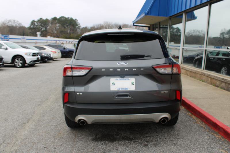 Used 2021 Ford Escape SE image 4