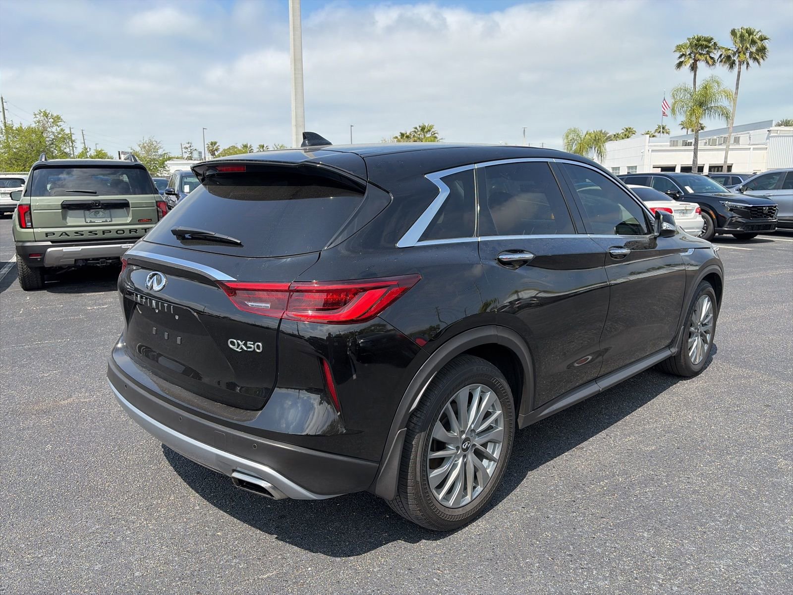 Used 2023 INFINITI QX50 Pure image 7