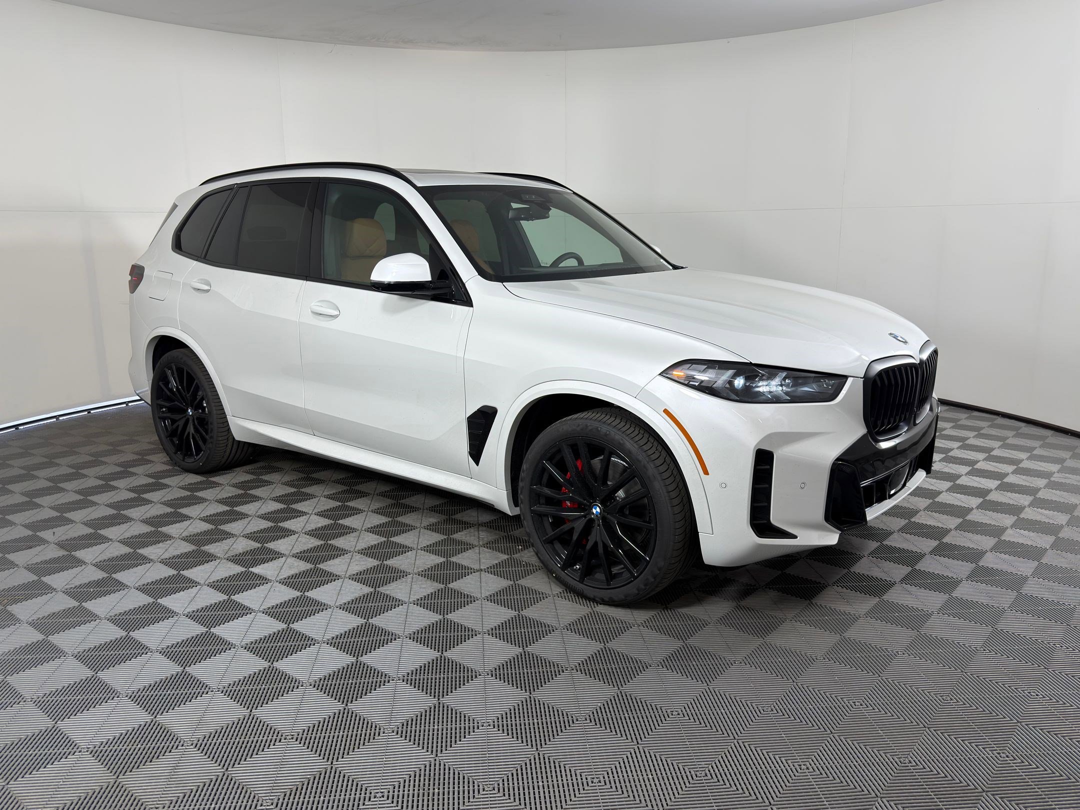 New 2026 BMW X5 sDrive40i w/ M Sport Package image 5