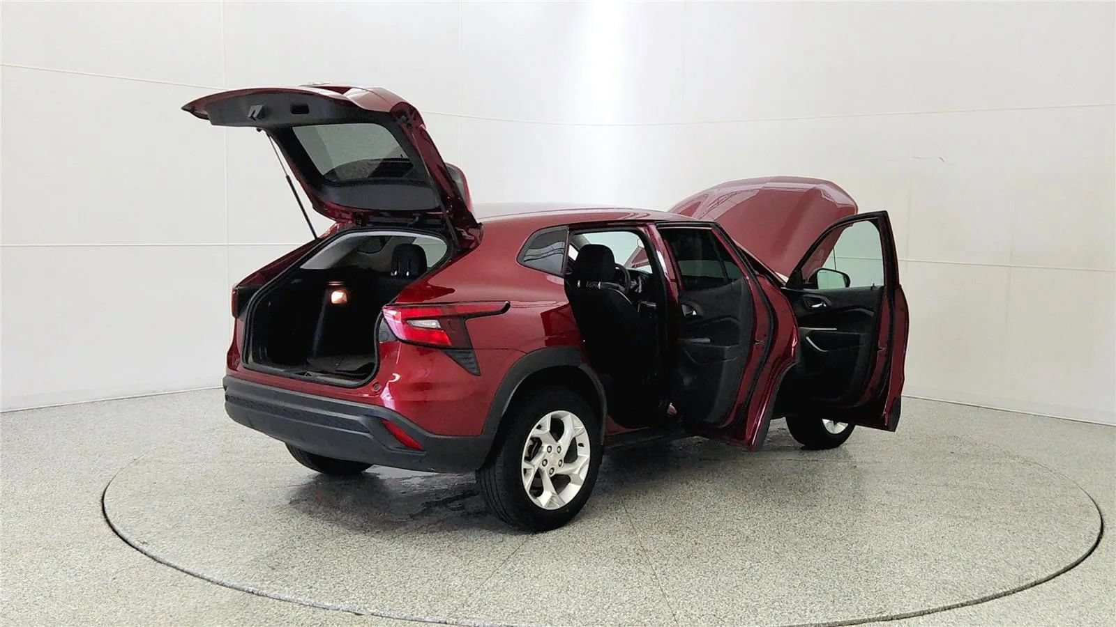 Used 2024 Chevrolet Trax LS w/ LS Convenience Package FWD image 12