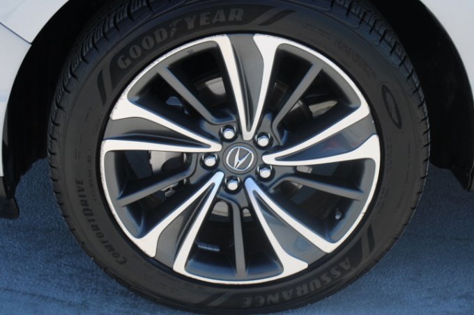 Used 2020 Acura MDX SH-AWD w/ Technology Package image 8