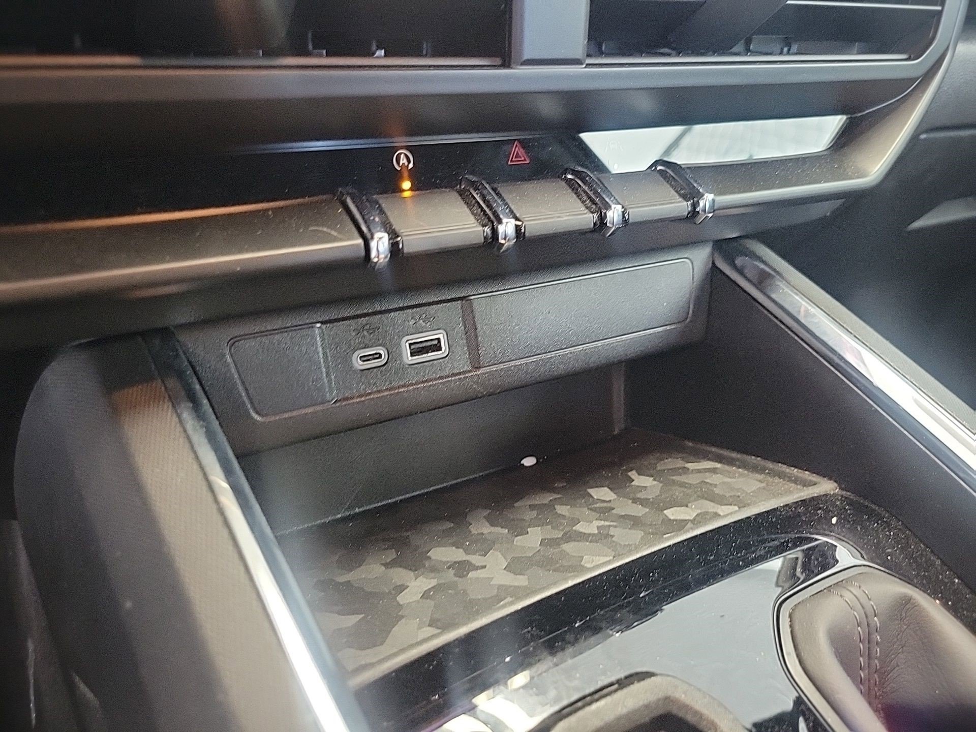 Certified 2024 GMC Canyon Elevation image 26