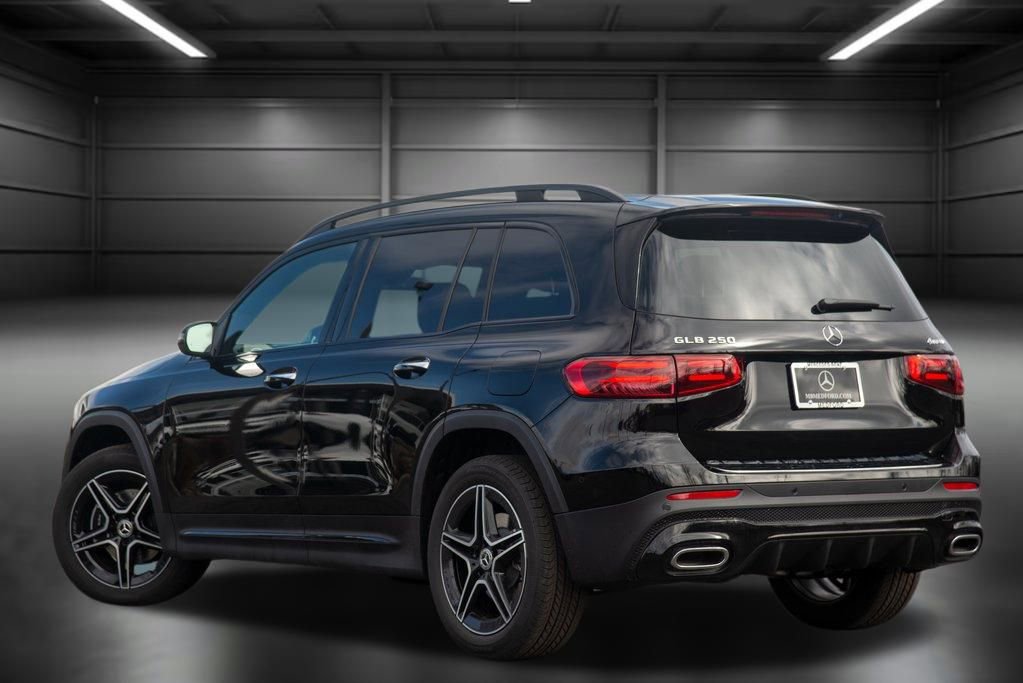 Certified 2025 Mercedes-Benz GLB 250 4MATIC image 12