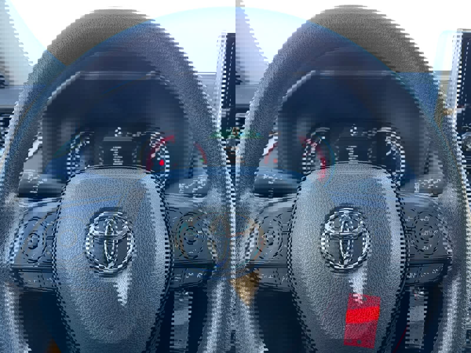 Used 2024 Toyota RAV4 LE image 16