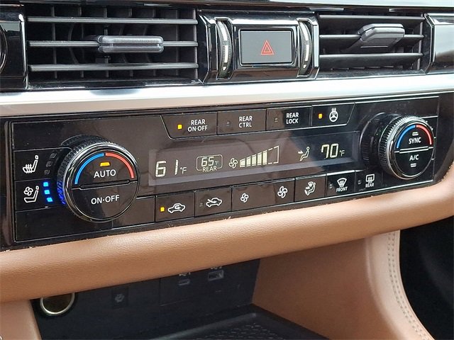 Used 2023 Nissan Pathfinder Platinum image 18