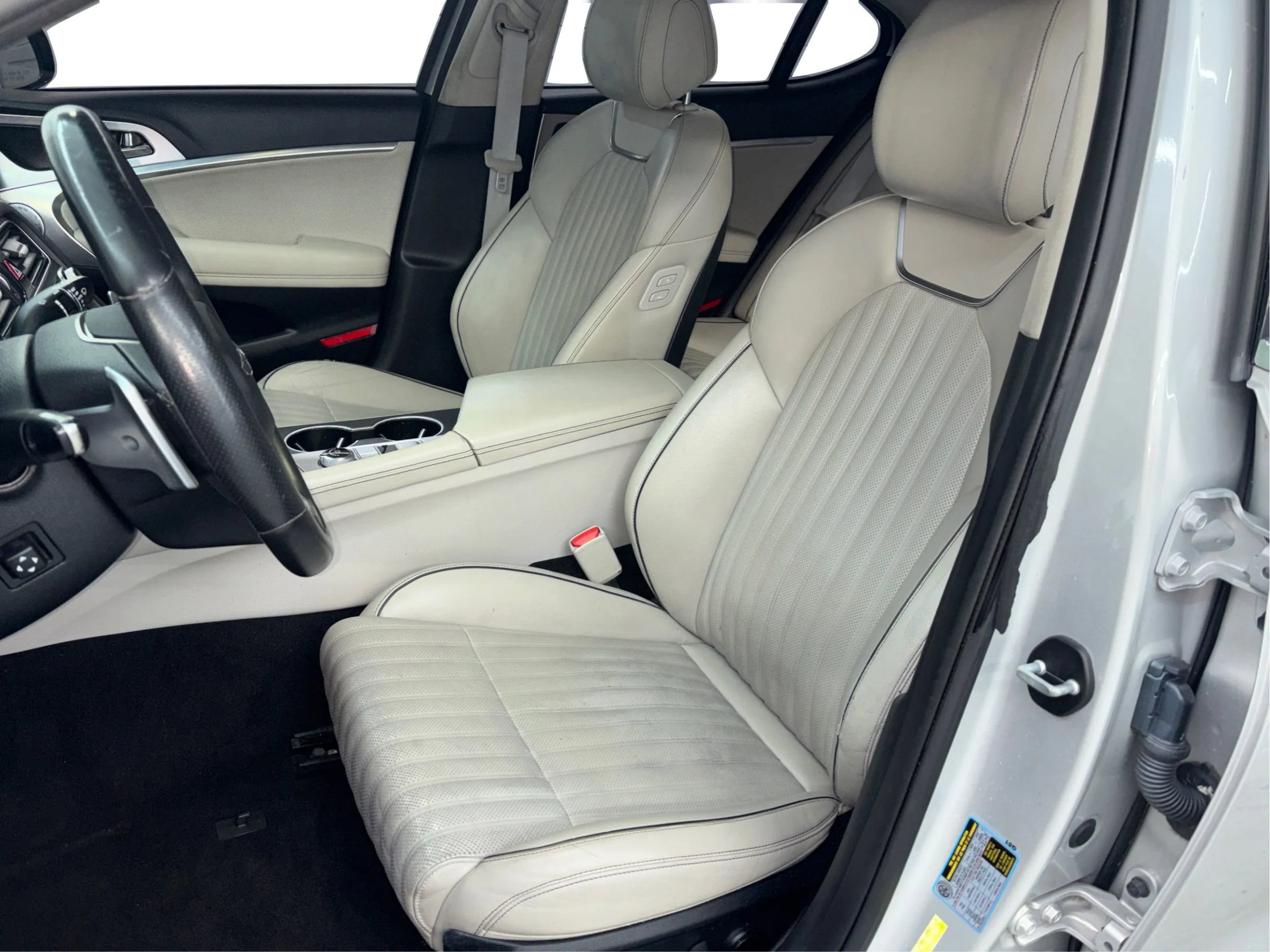 Used 2019 Genesis G70 2.0T Advanced w/ Elite Package image 13