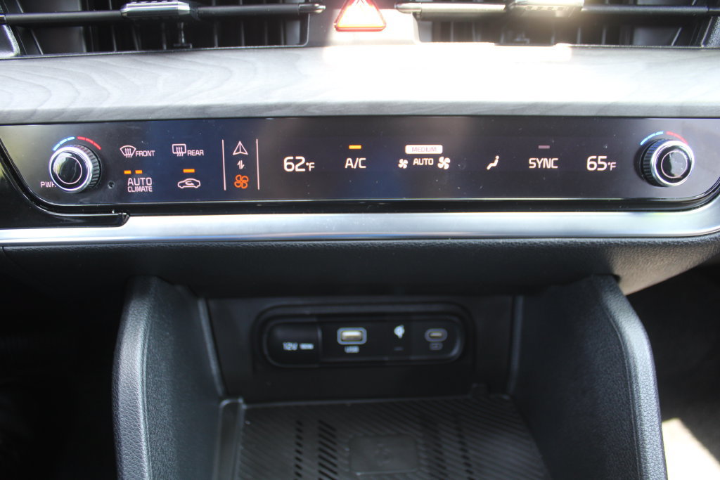 Certified 2025 Kia Sportage X-Line w/ Premium Package AWD/4WD image 39