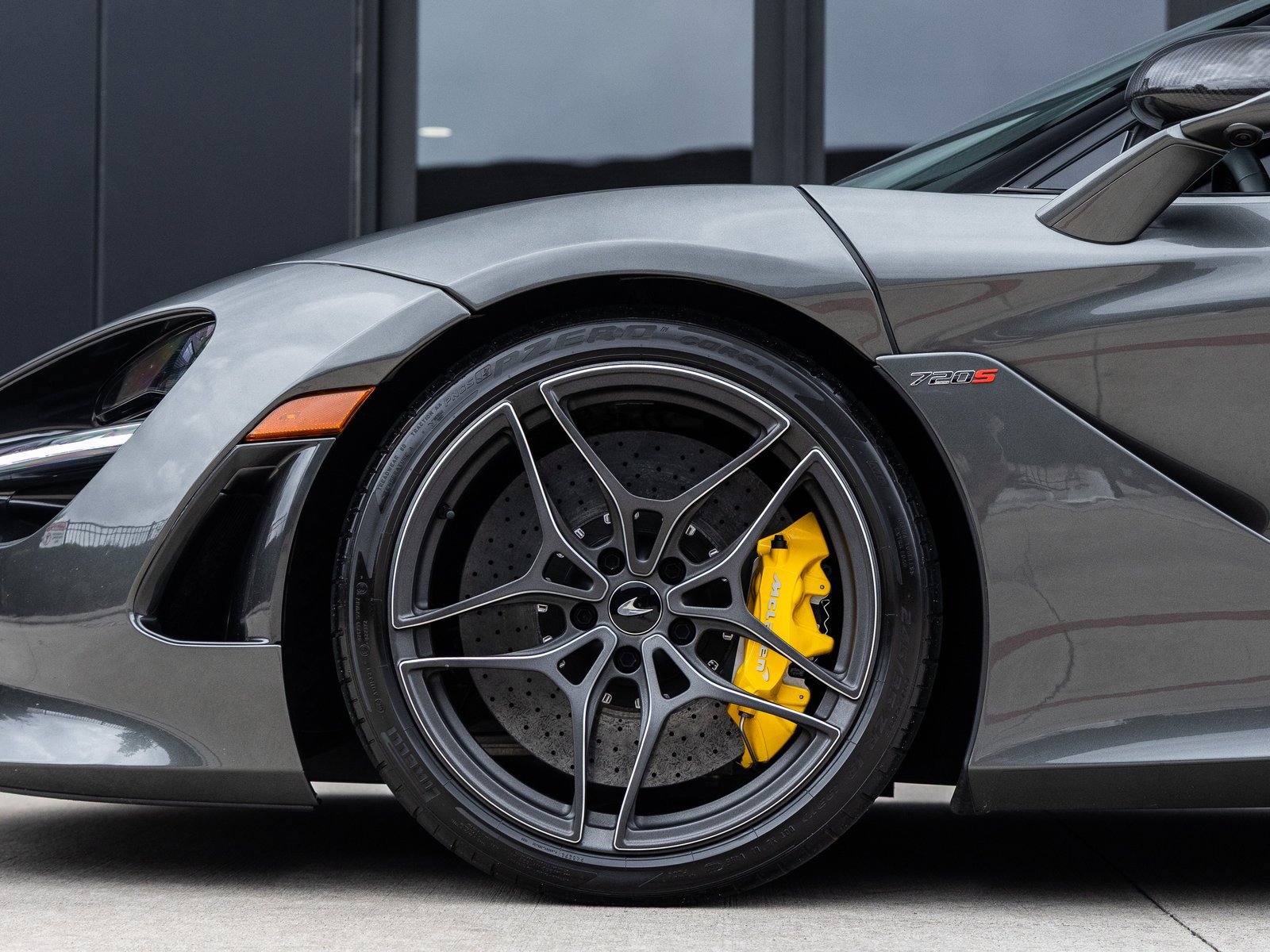 Used 2019 McLaren 720S image 12