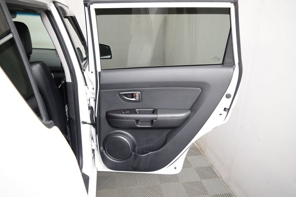Used 2011 Kia Soul + FWD image 13