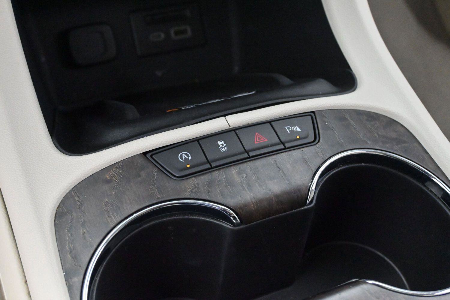 Used 2023 GMC Acadia Denali w/ Denali Ultimate Package FWD image 23