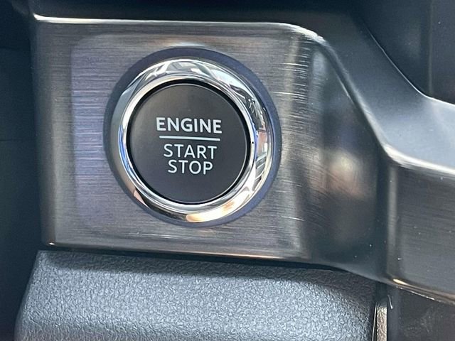 New 2026 Ford F250 Lariat w/ Black Appearance Package image 19