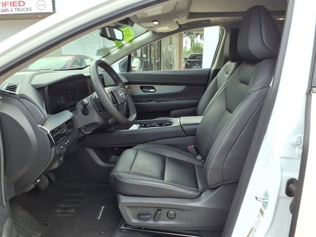 Certified 2025 Nissan Murano SL image 3