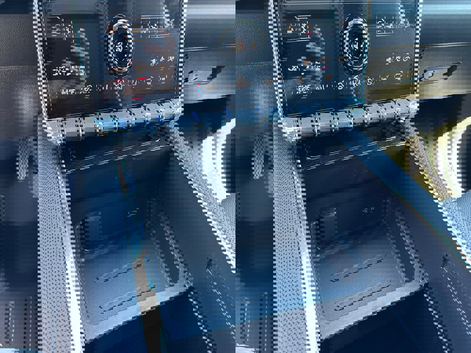 Used 2026 GMC Sierra EV Elevation image 31