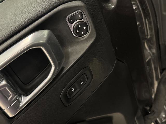 Used 2024 Jeep Wrangler Unlimited Rubicon w/ Convenience Group image 27