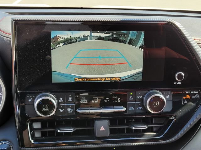 Used 2023 Toyota Highlander XSE image 28