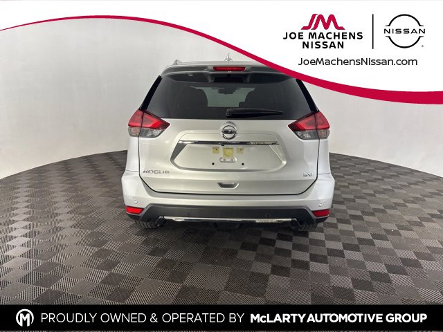 Certified 2020 Nissan Rogue SV image 6