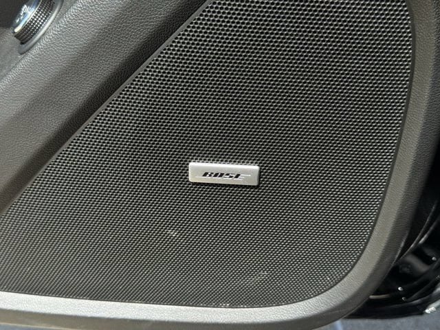 Used 2023 Chevrolet Traverse Premier w/ Redline Edition FWD image 28