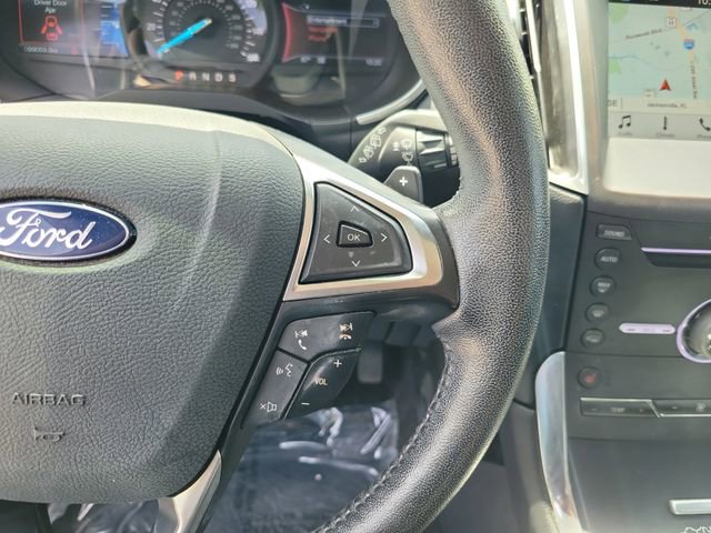 Used 2016 Ford Edge Titanium w/ Technology Package FWD image 17