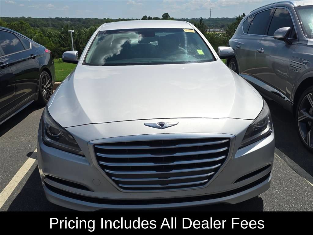 Used 2015 Hyundai Genesis 3.8 RWD image 2
