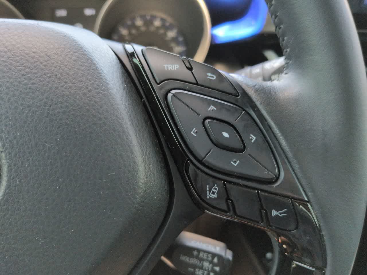 Used 2021 Toyota C-HR XLE FWD image 23