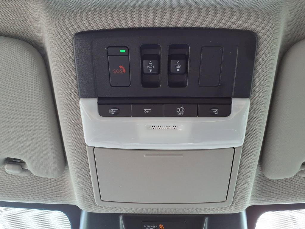 Used 2023 Nissan Rogue SL image 22