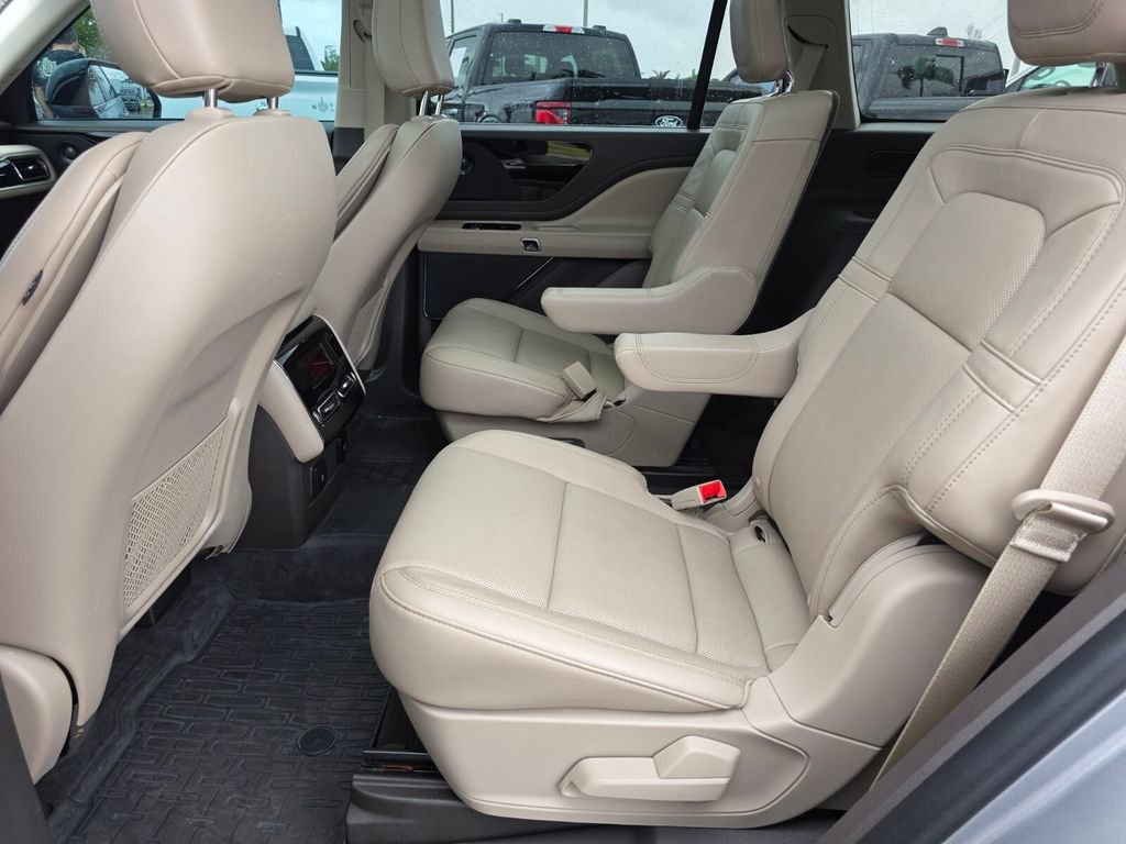 Used 2022 Lincoln Aviator Reserve w/ Equipment Group 201A AWD/4WD image 20