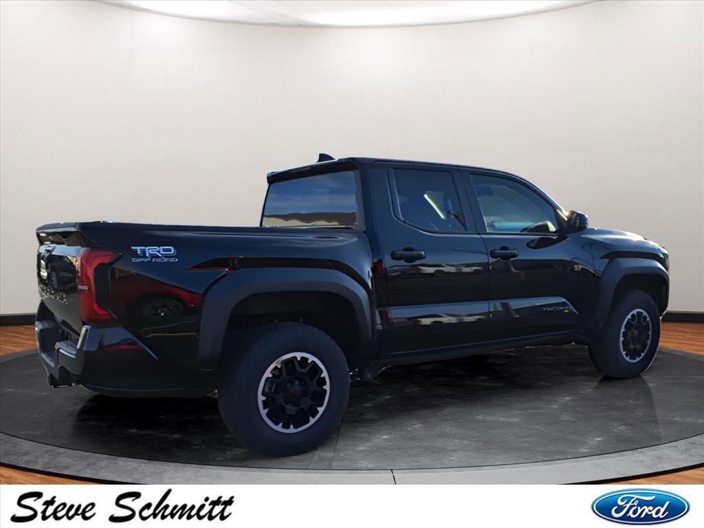 Used 2024 Toyota Tacoma TRD Off-Road image 29