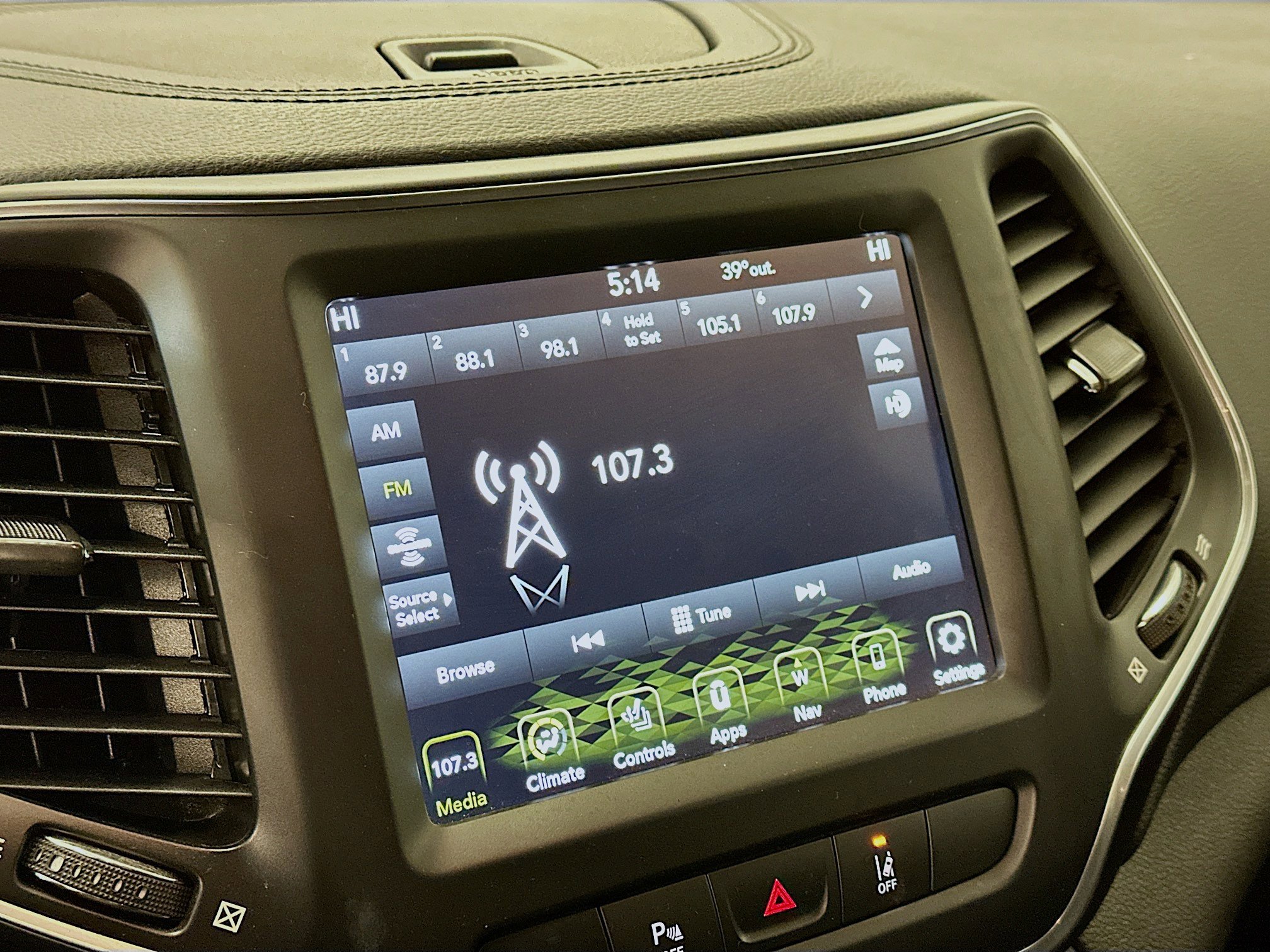 Used 2023 Jeep Cherokee Altitude Lux image 21