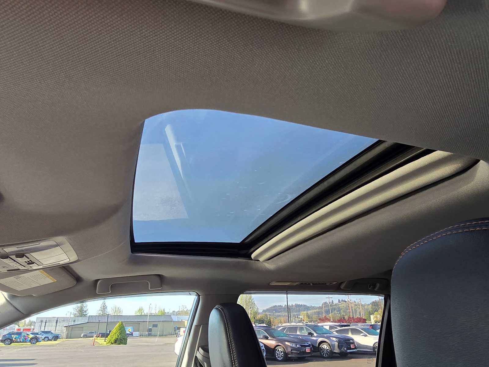 Used 2018 Toyota Highlander XLE image 24