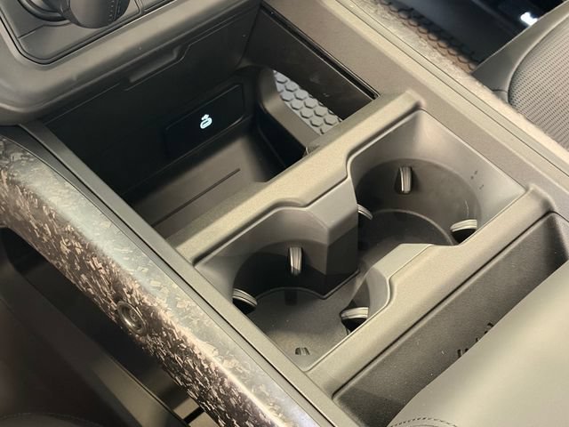 New 2026 Land Rover Defender 110 OCTA AWD/4WD image 9