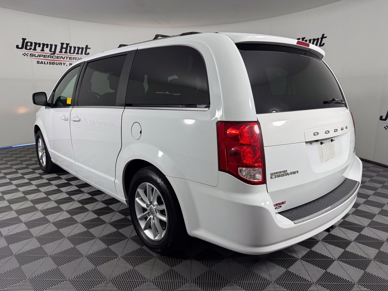 Used 2019 Dodge Grand Caravan SXT FWD image 8