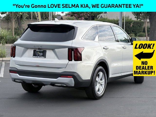 New 2026 Kia Sorento LX FWD image 4