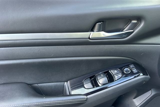 Used 2023 Nissan Altima 2.5 SV image 11