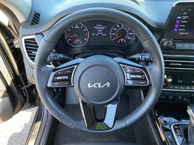 Used 2023 Kia Seltos EX image 27