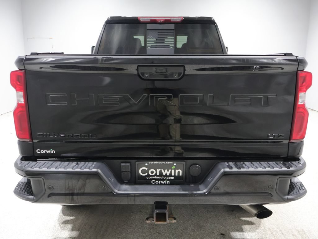 Used 2024 Chevrolet Silverado 2500 LTZ w/ LTZ Plus Package AWD/4WD image 3